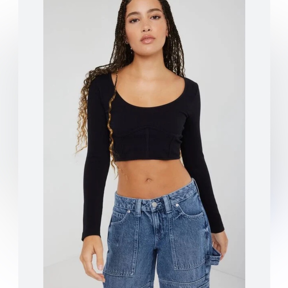 2/10 ✨Long Sleeve Corset Crop Top